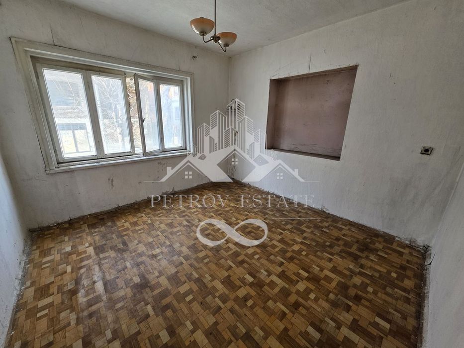 Продава се Етаж от къща в Велинград - 65 кв.м за 432 €/кв.м - Снимка #2