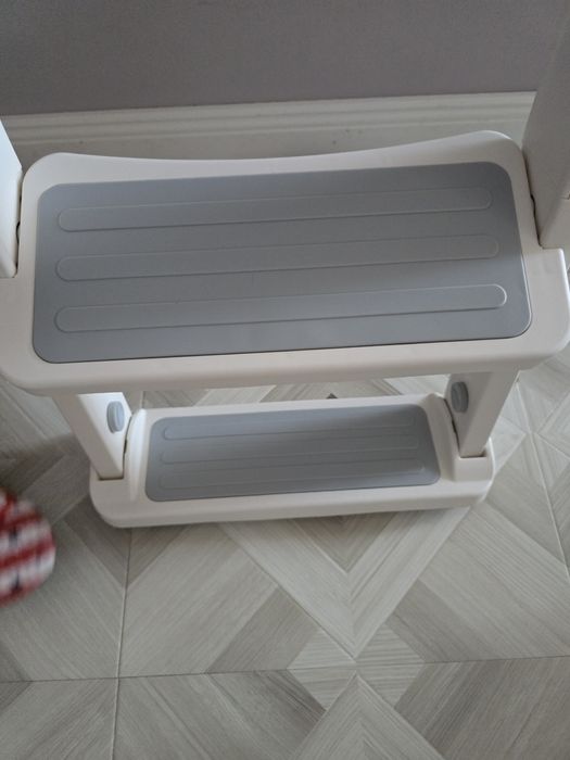 Сиденье для унитаза со ступенькой