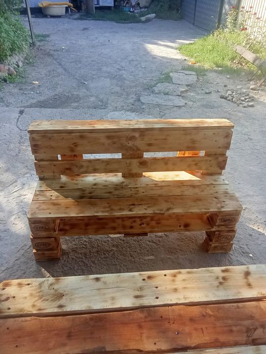 Стол и лавочки ручной работы