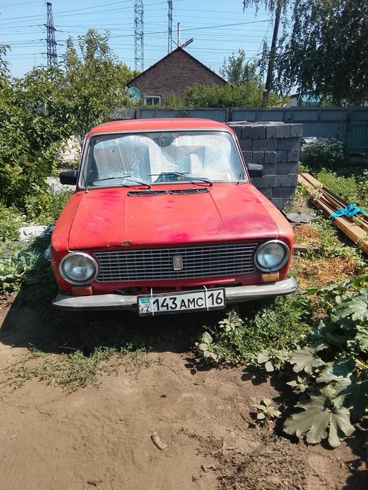 Продам машину ваз 21013