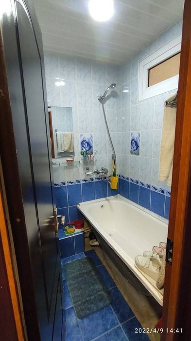 Продам на Юнус Абаде 14 квартале 4/4/4, торцевой, утеплён стены. Есть