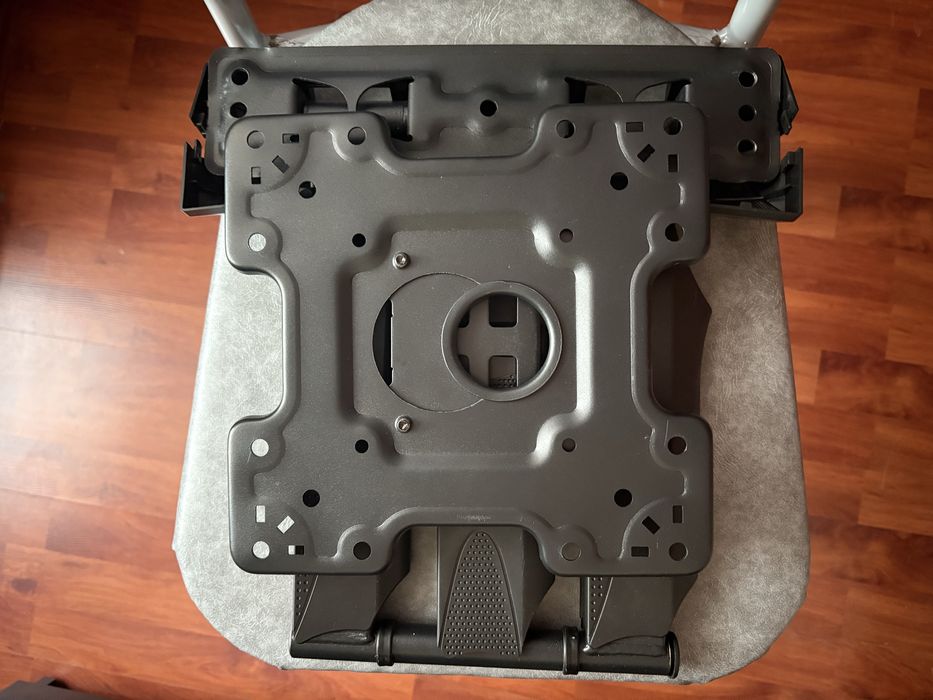 Продам кронштейн