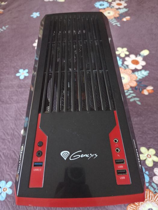 Pc gaming folosit rx5700, 16gb ram, ryzen 5 2600x, 512gb ssd