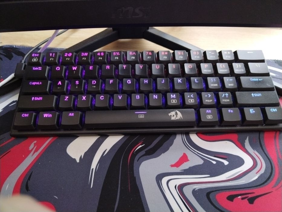 Геймърска клавиатура Redragon Anivia k614