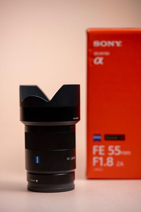 обектив Sony FE 55mm f/1.8 Sonnar T* ZA