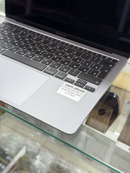 Новый MacBook Air M1 100%