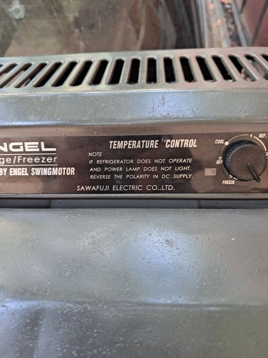 Хладилник-фризер 12  24, 220 волта ENGEL