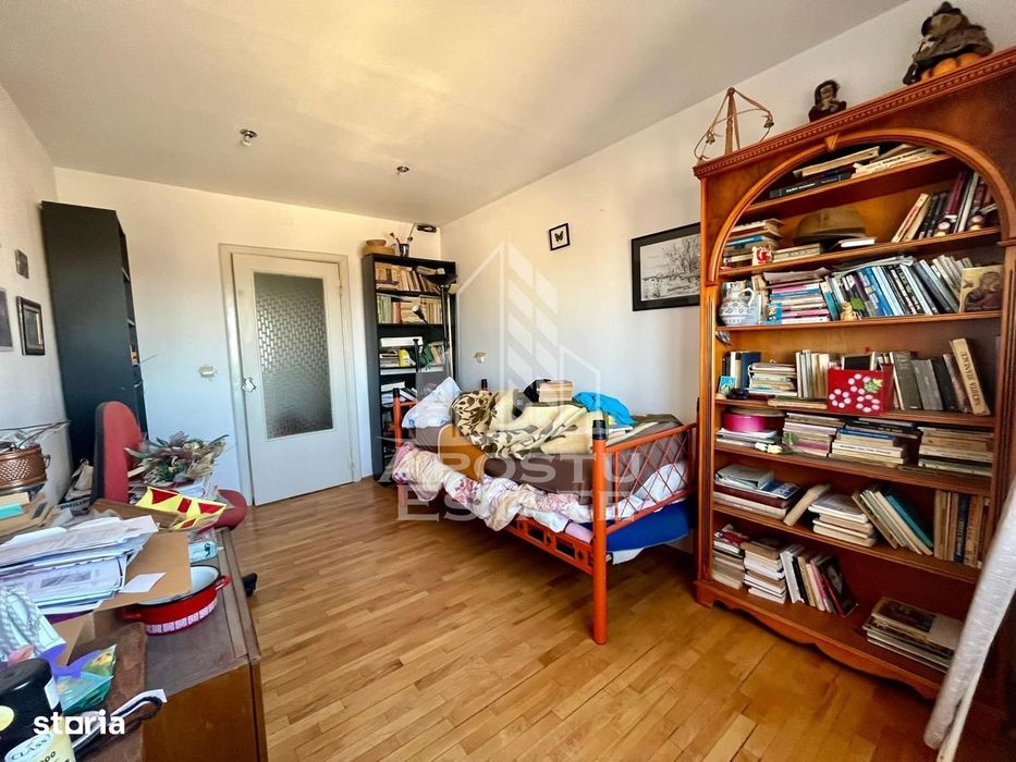 Apartament 4 camere de vanzare,decomandat,zona Fabric, Timisoara