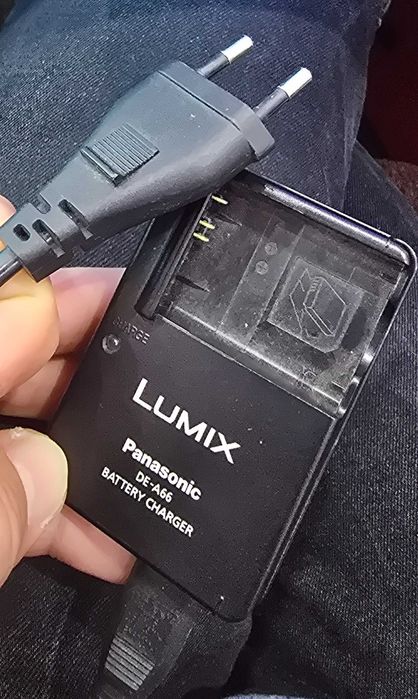 Panasonic Lumix DMC-ZX3 - compact digital, functional, stare buna