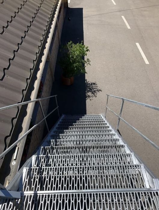 Scari metalice zincate