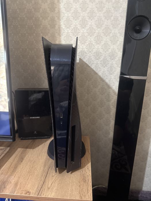 Продам PS5 память 2 ТБ срочно