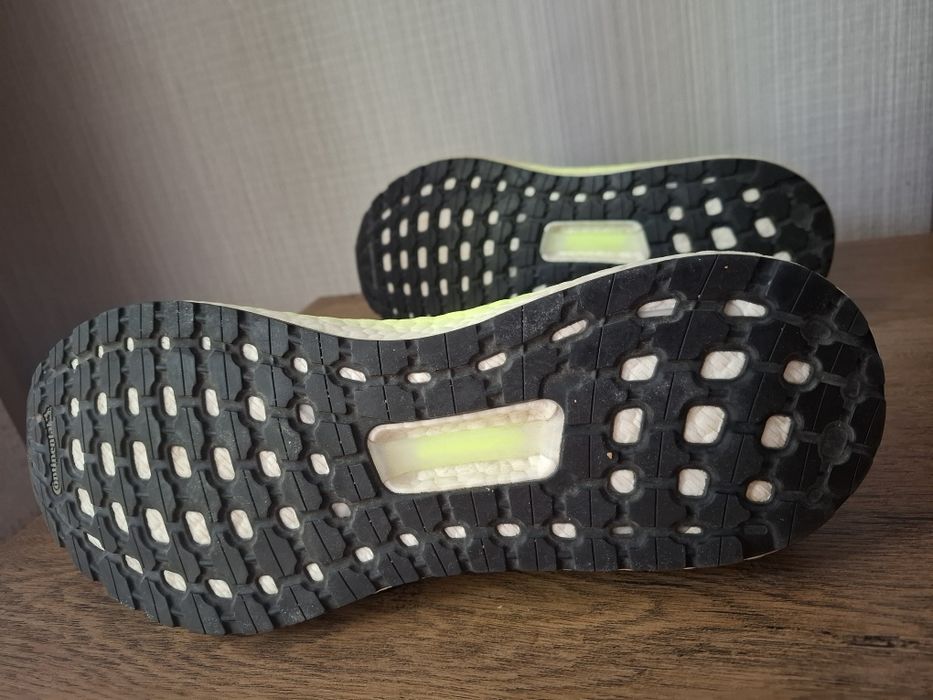 Adidas Ultra Boost маратонки 44.5 номер.