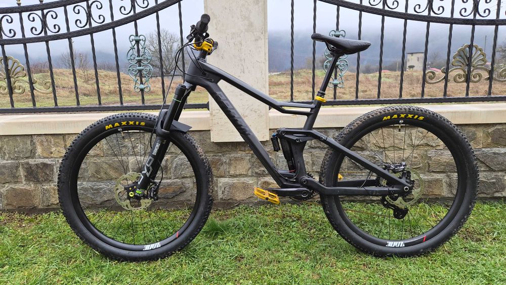 НОВО Radon Jab carbon 170/160mm, full Shimano XT, DVO, enduro, 27.5"