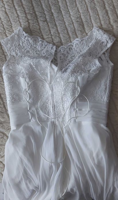 Rochie Mireasă model romantic dantelă mărgele XS-S