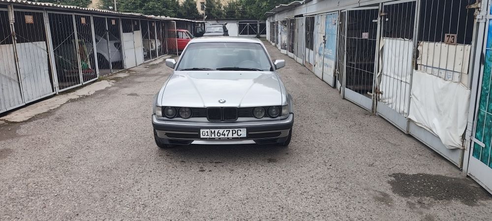 БМВ 730 Е32. 1989 г. В хорошем состоянии после капремонта