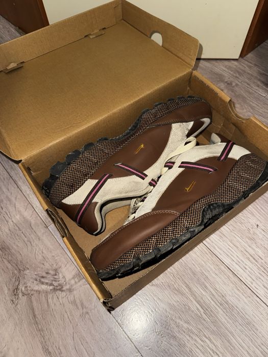 Продам кроссовки