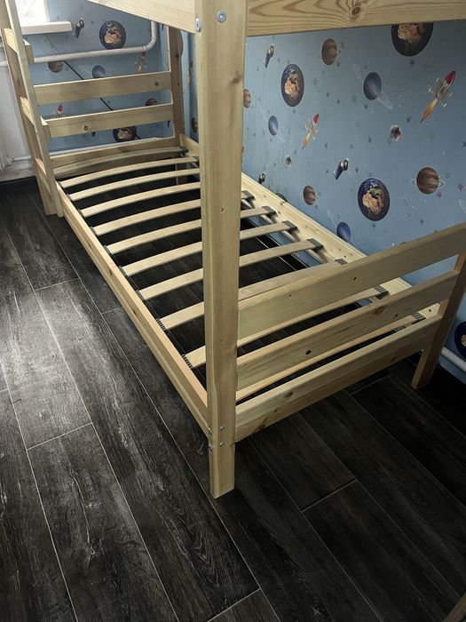 Кровать двухярусная