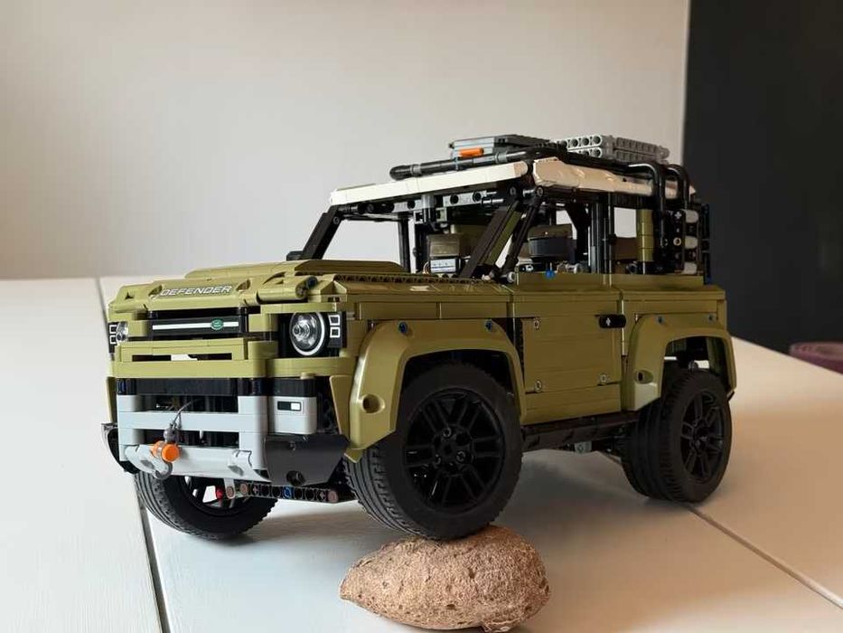 Lego Tehnic 42110: Land Rover Defender