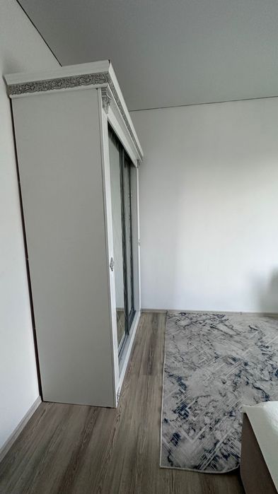 Купейный  шкаф  для  одеждый  и обувь