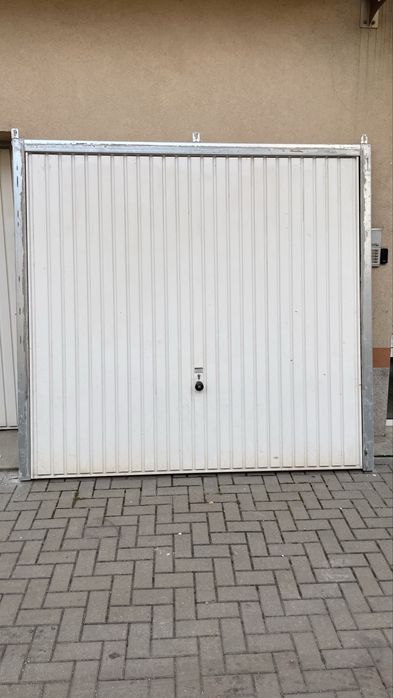 Гаражна врата Horman тип летящо крило