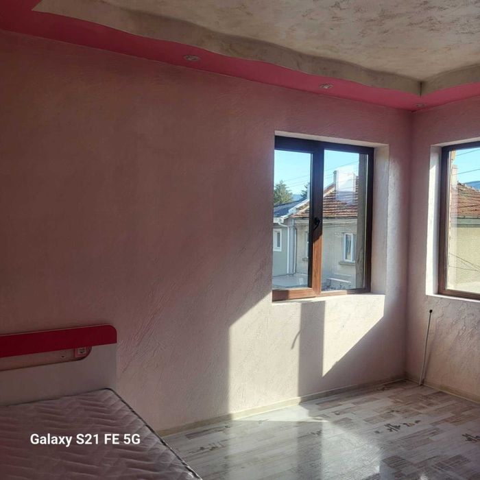 Продавам къща в гр.Котел