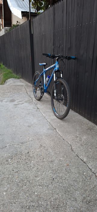 Vând  bicicleta pentru copii.