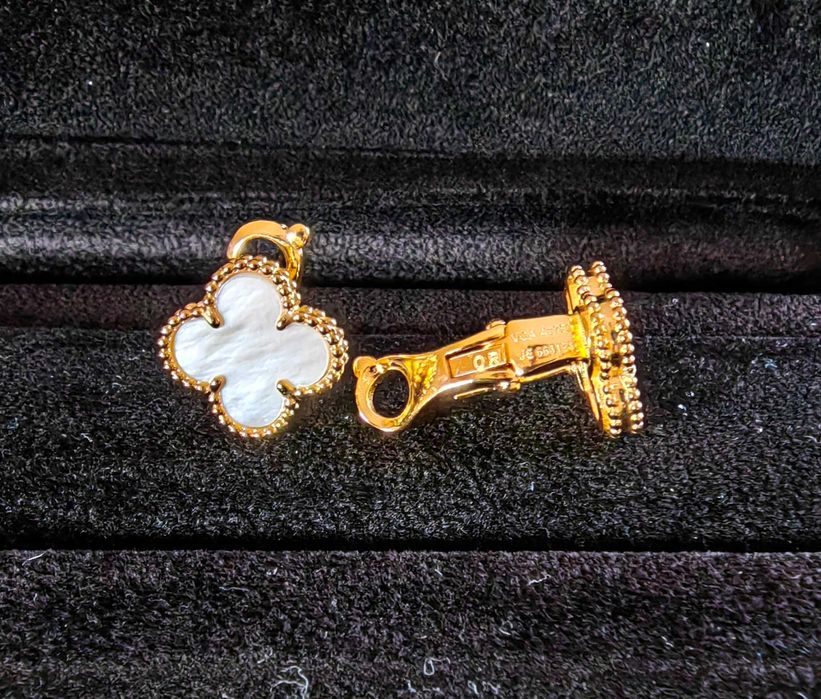 Златни дамски обеци, Vintage Alhambra earrings, Van Cleef & Arpels VCA