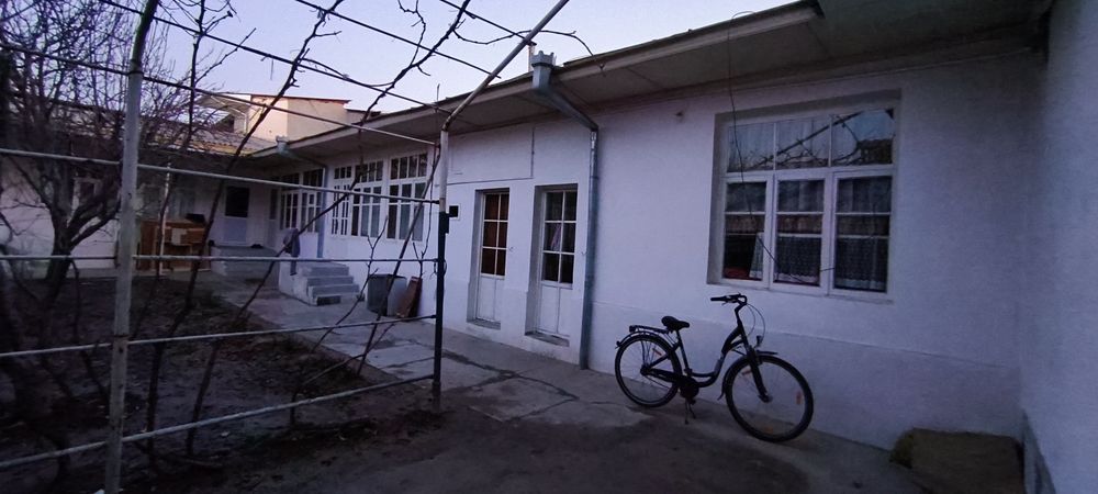 Uchastka sotiladi 6 Hona