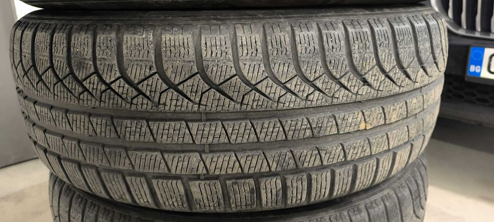 Зимни гуми, Pirelli 235/60/20, Дот 2021г