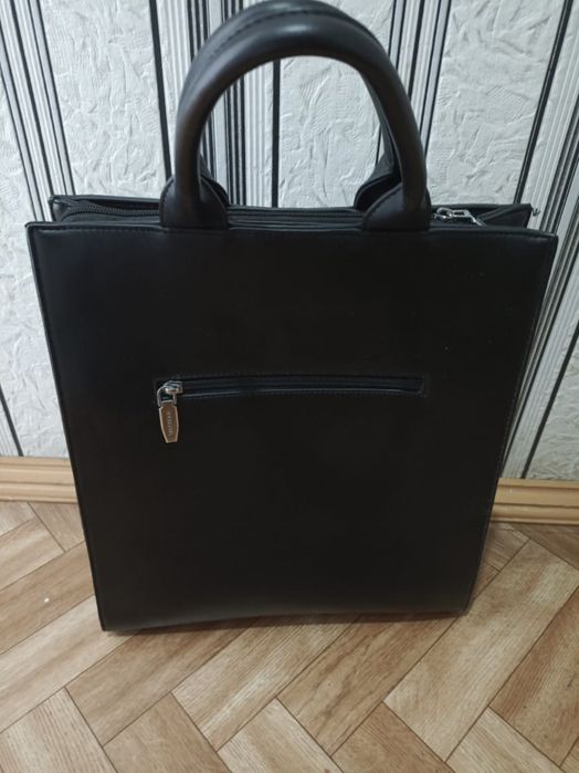 Продам сумку в отличном состоянии