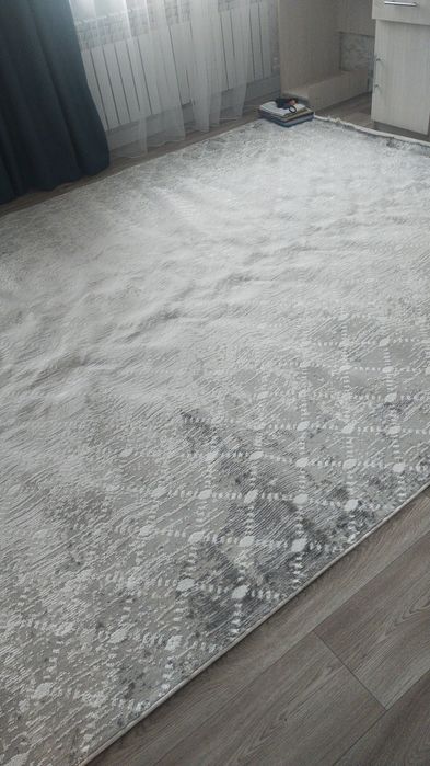 Продам новый ковер. 2,5*4 м.