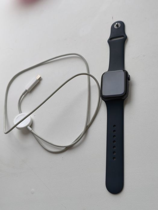 Apple watch se 44m