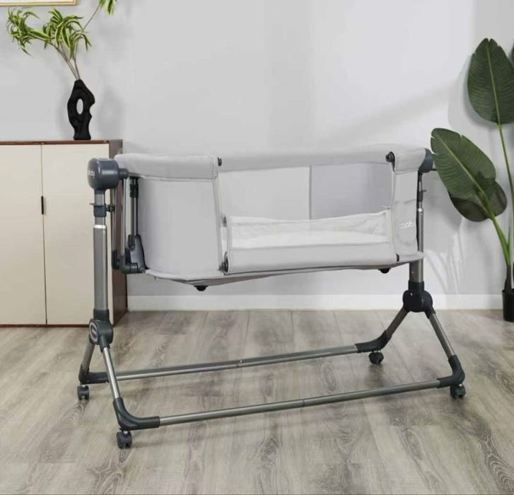 Люлька + манеж  электронная с музыкой почти новая