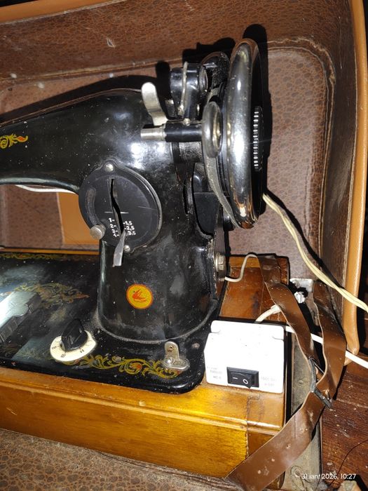 Mașină de cusut electrică Ruseasca