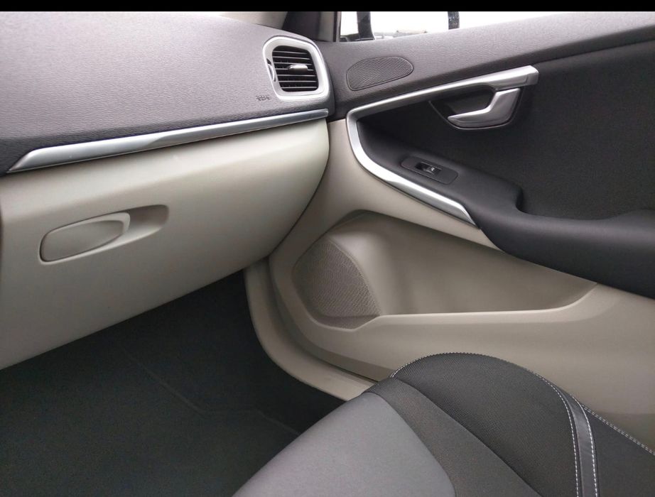 Volvo V40 1.6 diesel an 2014