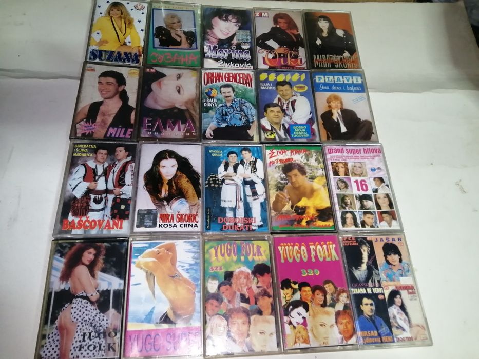 Продавам касети със сръбска и гръцка музика