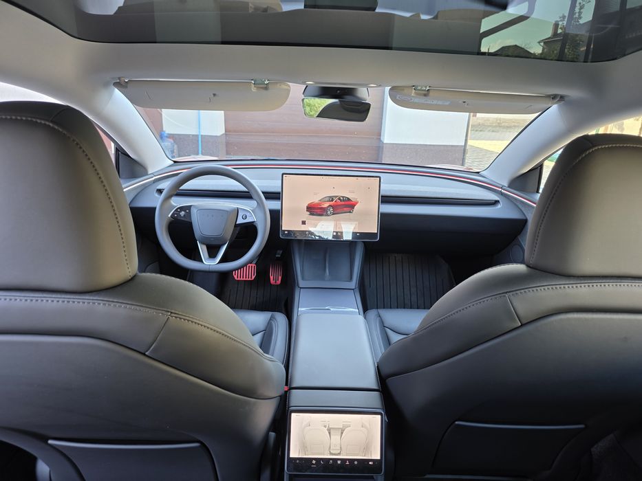 Tesla model 3   LONG RANGE AWD (4×4)