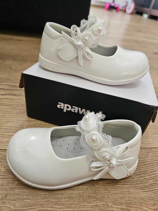 Детски обувки Apawwa – номер 25, като нови