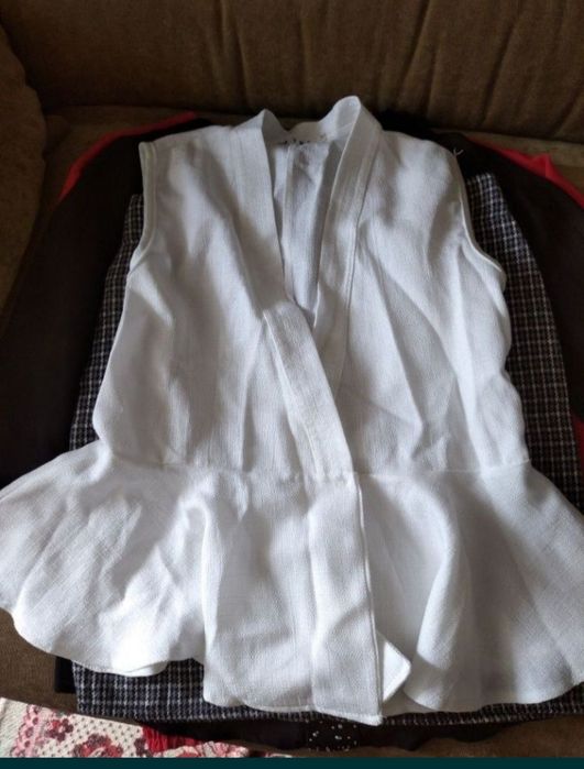 Вещи по 300 тг продам