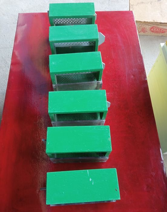 Асал ари яшиглари сотилади. 16 та рамкалик.