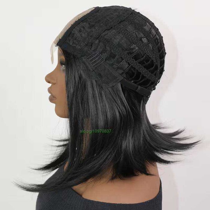 Елегантна права черна каре перука 35 см с път
