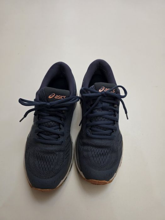 Încălțăminte Asics 37,5 de femei