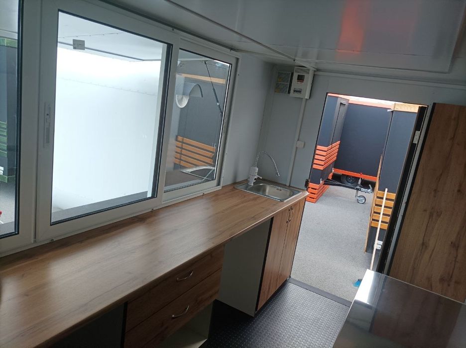 Търговска каравана за бързо хранене със спирачка 4*2м