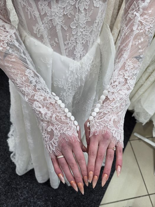 Rochie de mireasa tip A din dantela