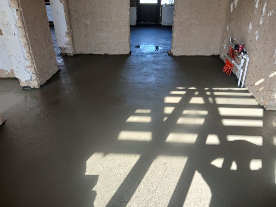 Пол сухой стяжка мукунем