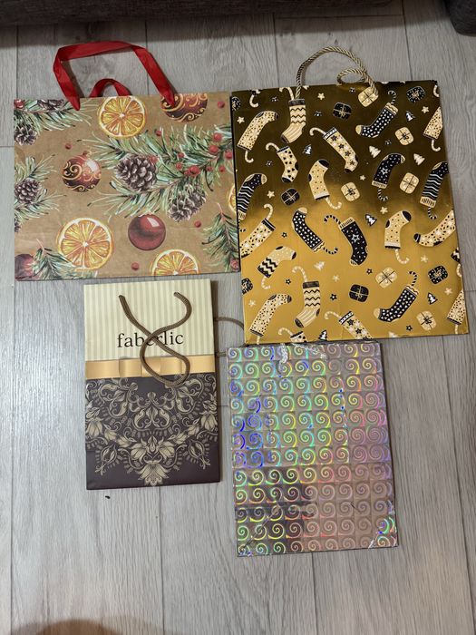 Подарочные пакеты