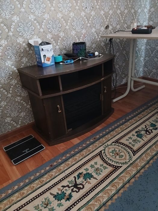 Телевизорная тумбочка
