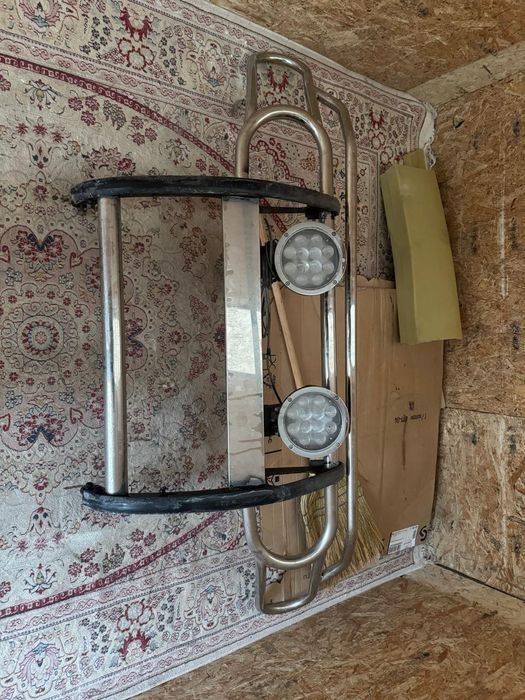 Продаётся кенгурятник FJ CRUISER