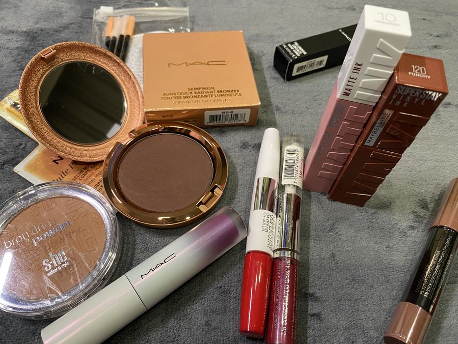Огромен лот луксозни гримове MAC, e.l.f, No7, Maybelline