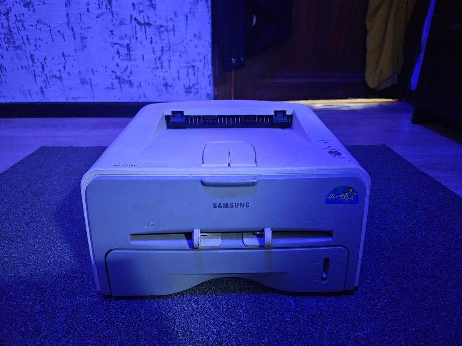 Лазерный принтер (в неизвестном состоянии)